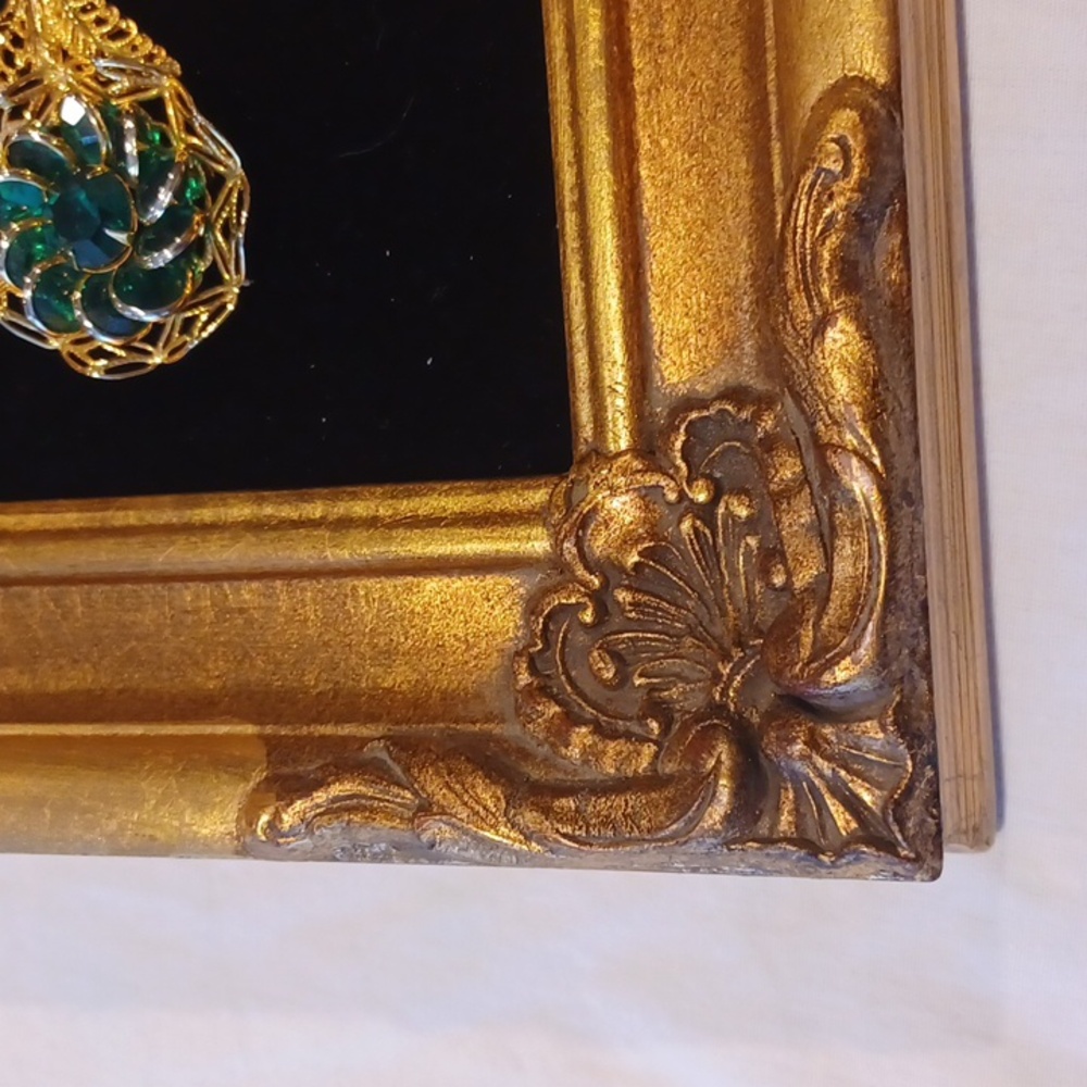 Floral Artisan Picture Art With Upcycled Jewelry - Picture 4 of 9